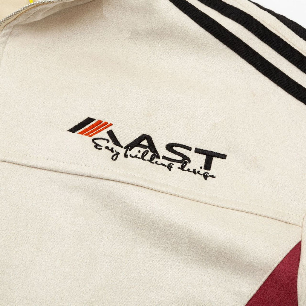 idk what the name of this jacket is ?
