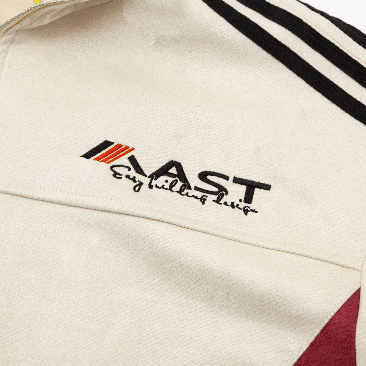 idk what the name of this jacket is ?