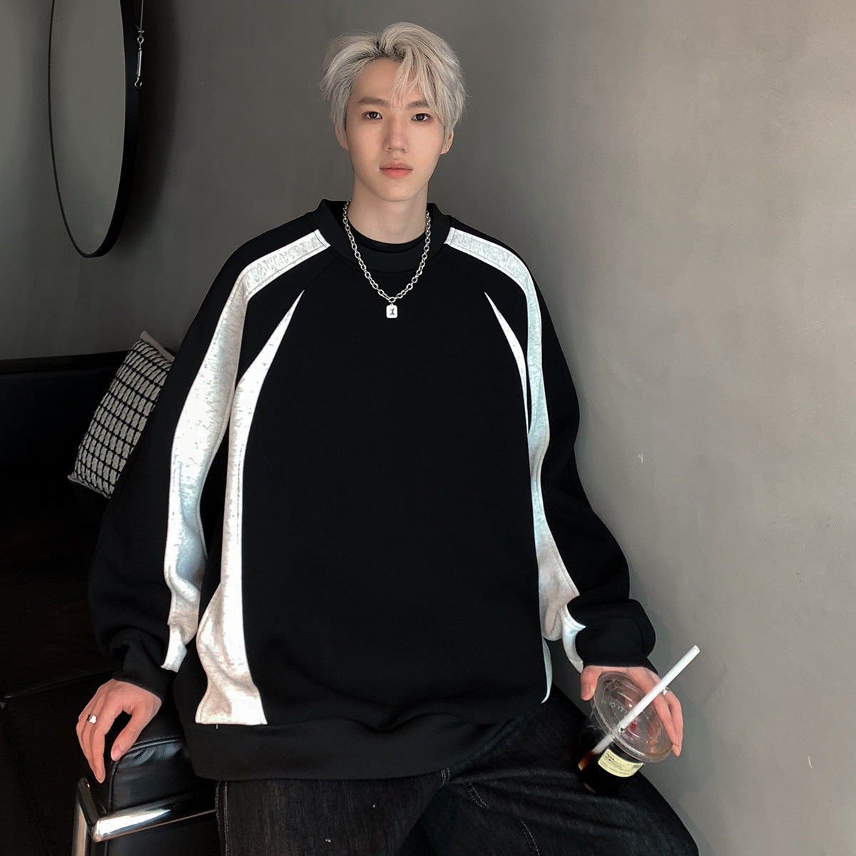 Striped patchwork hoodie for men in spring and autumn