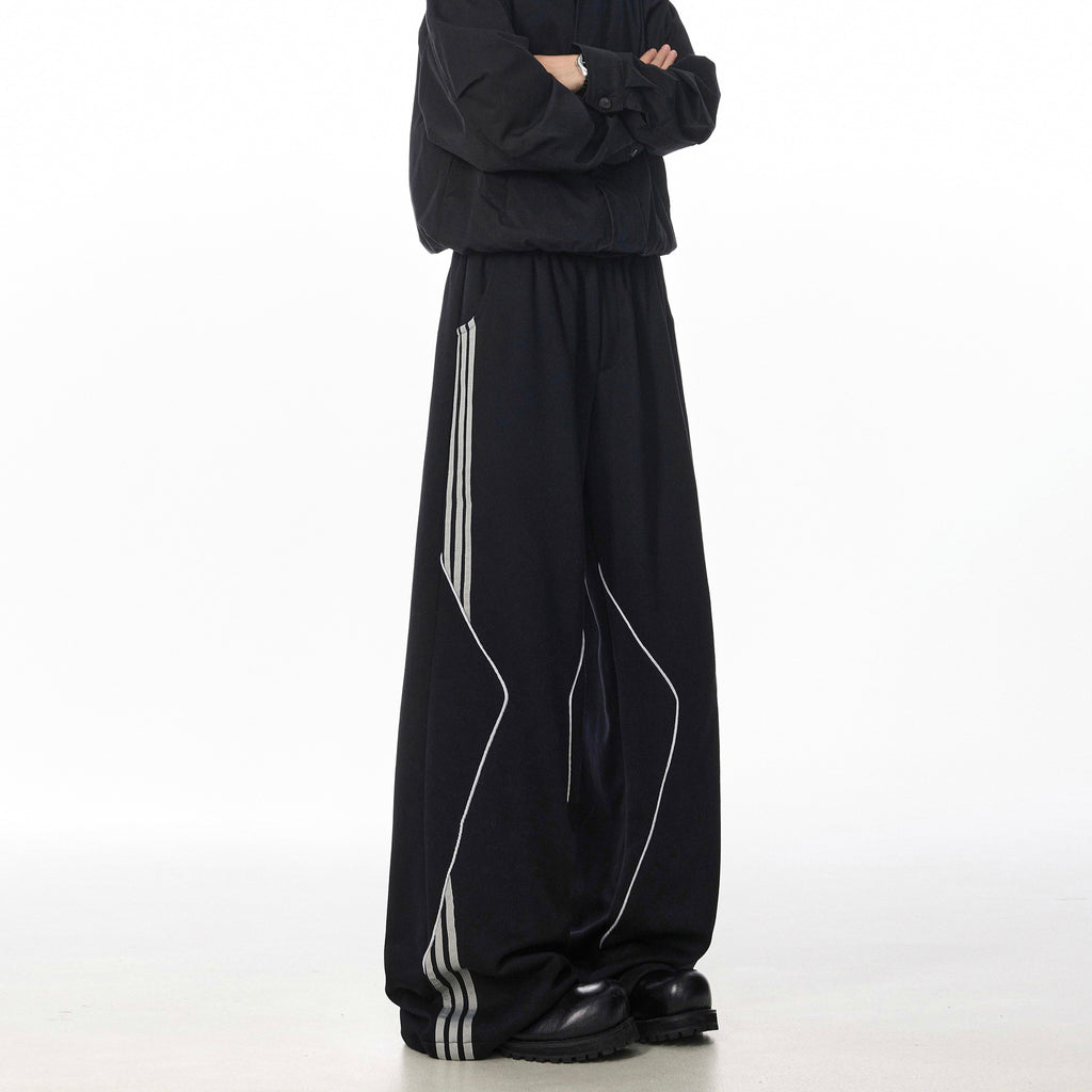 Retro three bar straight leg sweatpants for men in spring and autumn