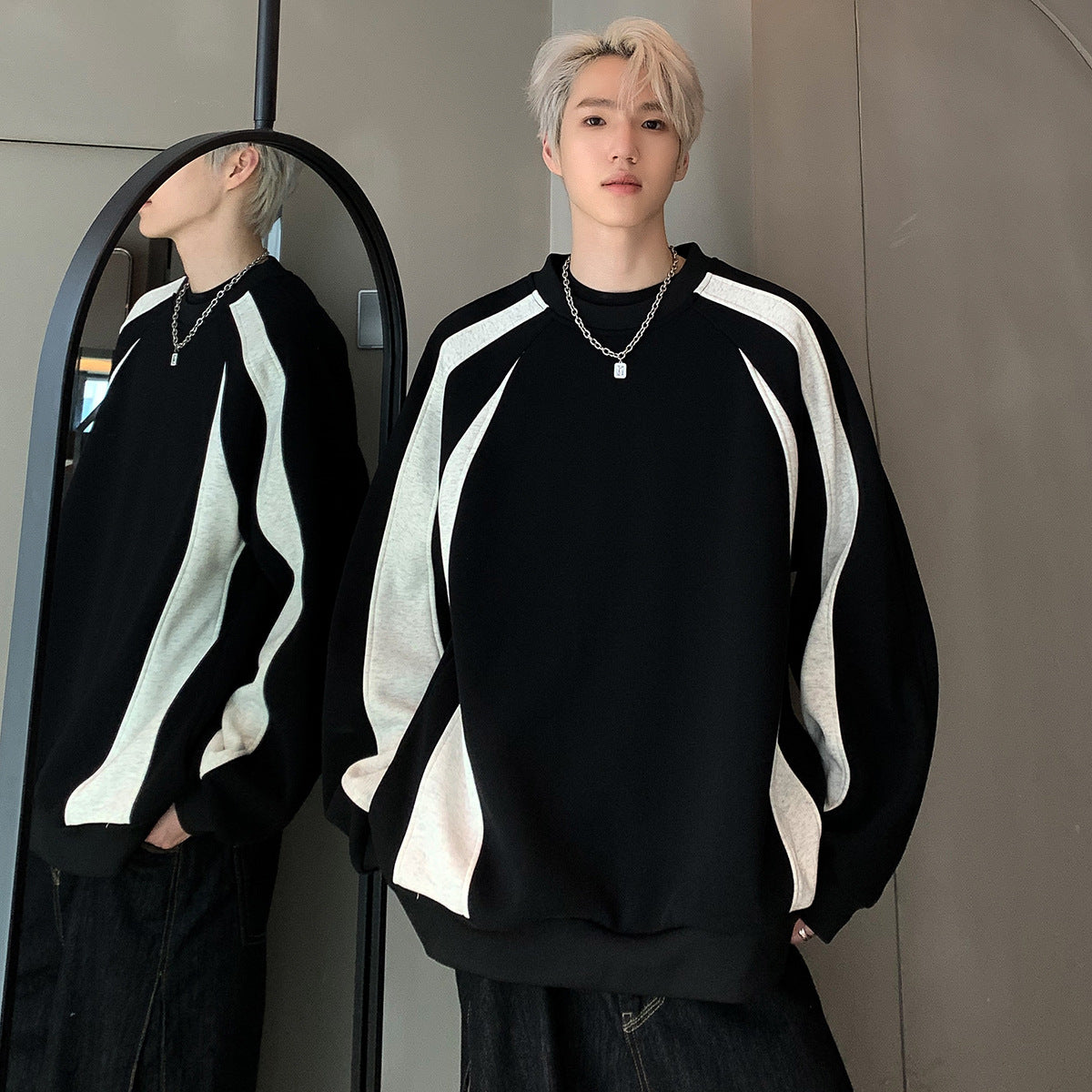 Striped patchwork hoodie for men in spring and autumn